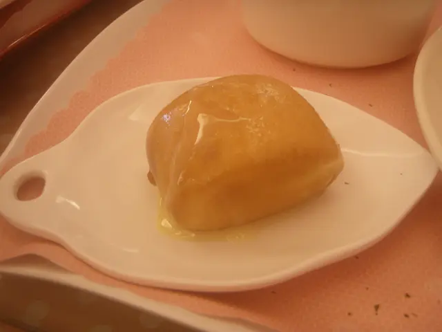 酥脆饅頭裹上煉乳，甜滋滋~