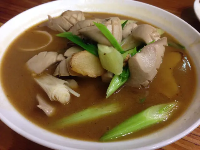 麻油腰花，我最不愛吃麻油類的食物沒想到這道竟然出奇的好吃