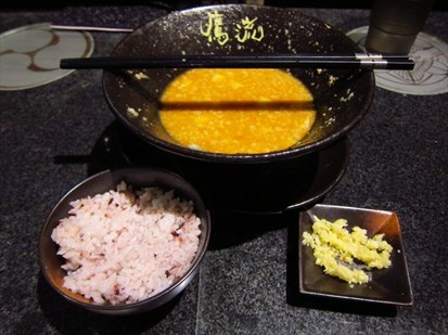 若還沒吃飽又還剩湯的話，可加點米飯做成湯拌飯。