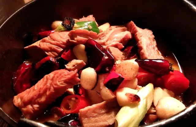 「肥腸臭豆腐」