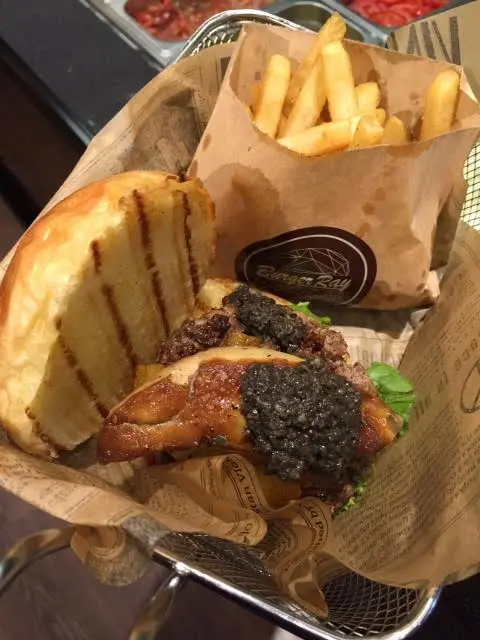 心臟病堡套餐(含薯條+飲料喝到飽)