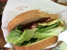 拉亞漢堡 金山中山店