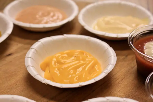 液體起司醬伴隨著濃郁的起司香氣.非常受到女性顧客的青睞我也不例外