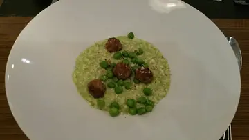 帕馬森青豆燉飯與香煎法式小肉丸