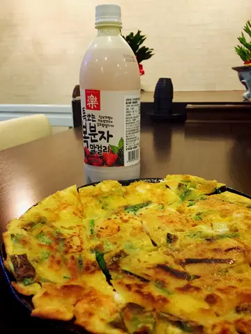 海鮮煎餅配瑪格莉米酒