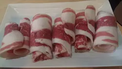 肉片都蠻大片的