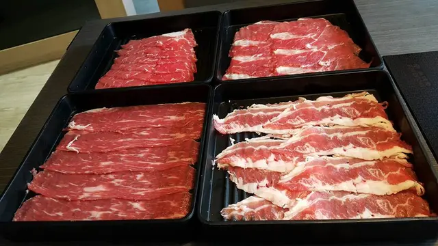 肉無限吃到飽阿 XD