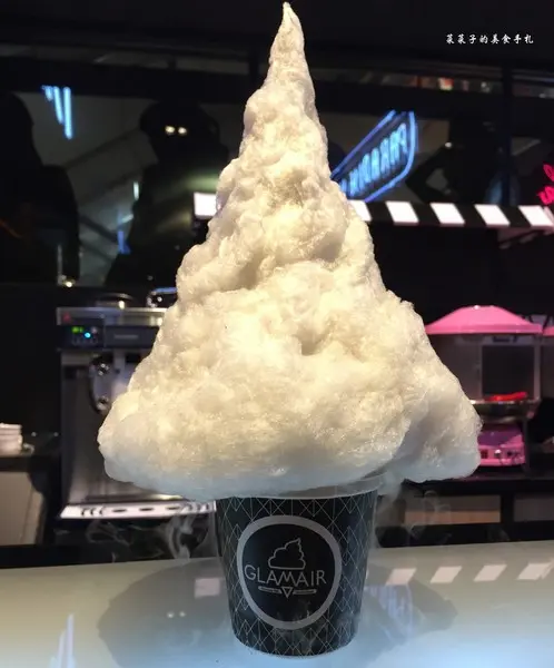冰淇淋藏有跳跳糖和麥片
