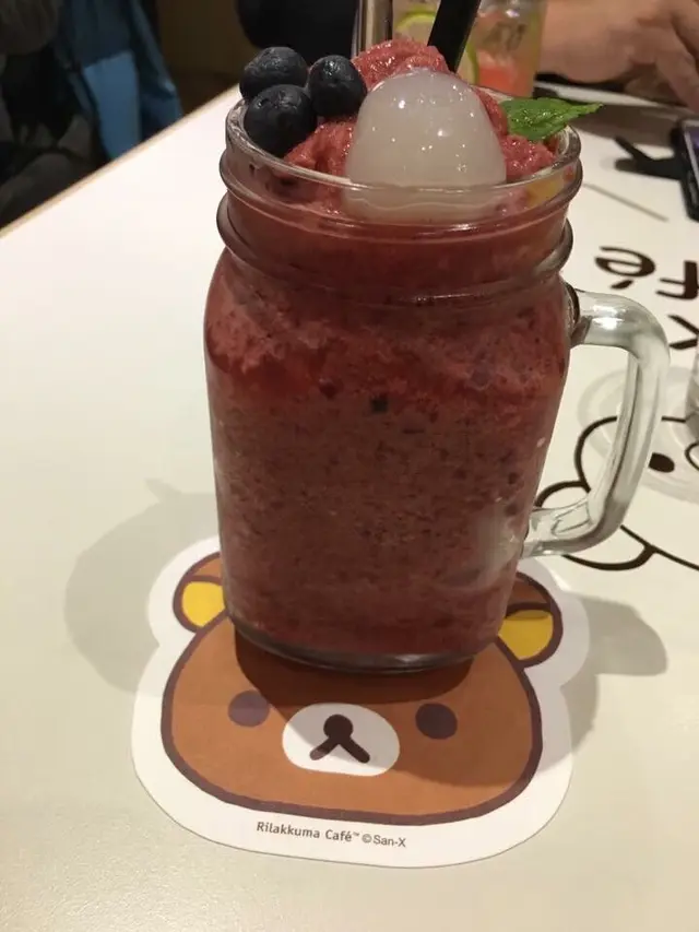 可能因為雜莓不是盛產時候，很酸😅