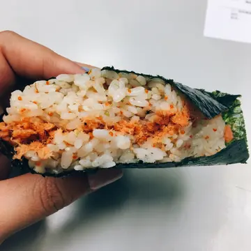 鮭魚鬆飯糰