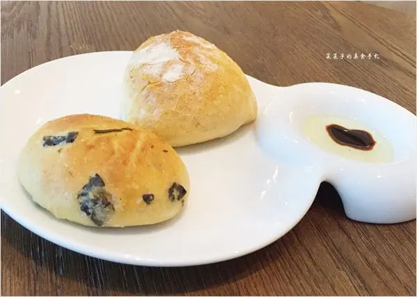 法式手作麵包-佛卡夏、粽子麵包(端午限定)