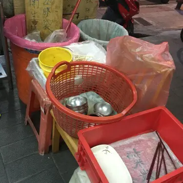 Sort  your  bowls  here  when  you  finish.
