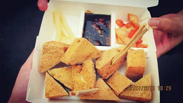 红茶臭豆腐