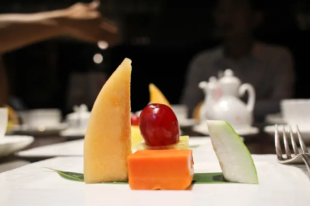 寶島水果由木瓜.哈密瓜.芭樂.葡萄.鳳梨組成。