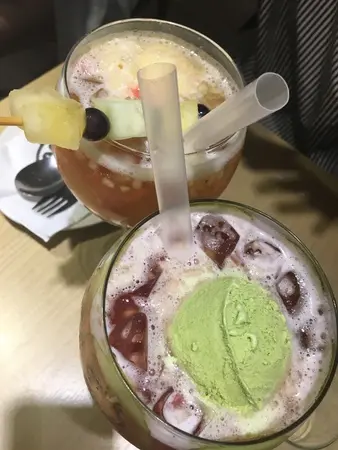 橘色及粉紅叭噗水果茶