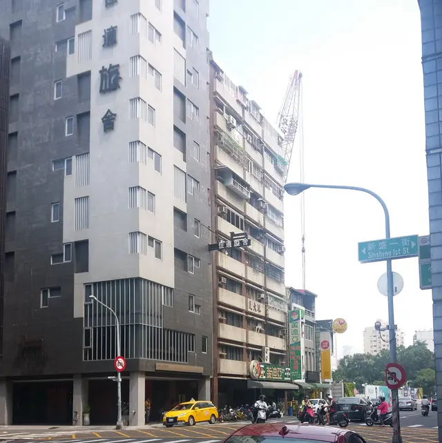 店舖外有大招牌，很易找