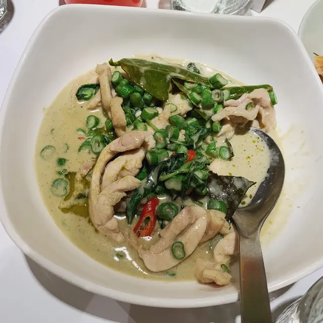 綠咖哩雞肉