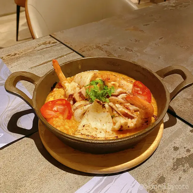 西班牙番紅花海鮮燉飯