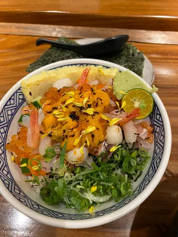 綜合雜錦魚生飯