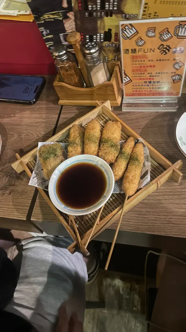 雪花起司牛、
包豚菲力、激•腿肉、鯛魚、玉米筍