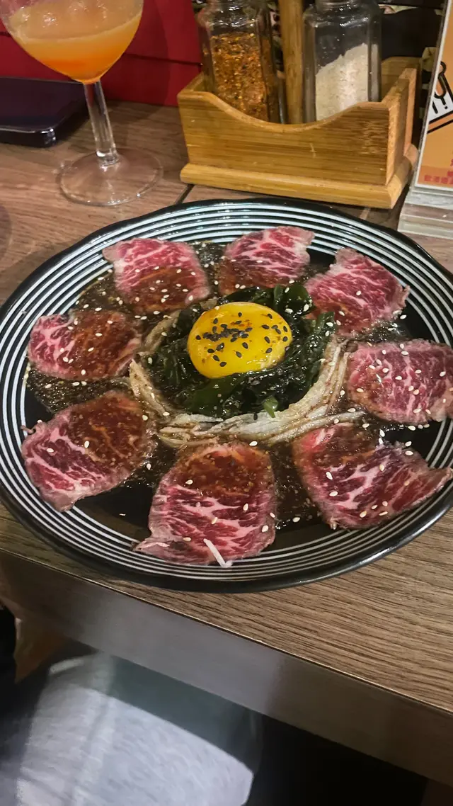 日式巷子內生牛肉