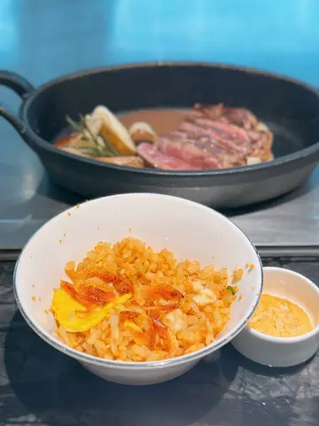 夏慕尼櫻花蝦炒飯