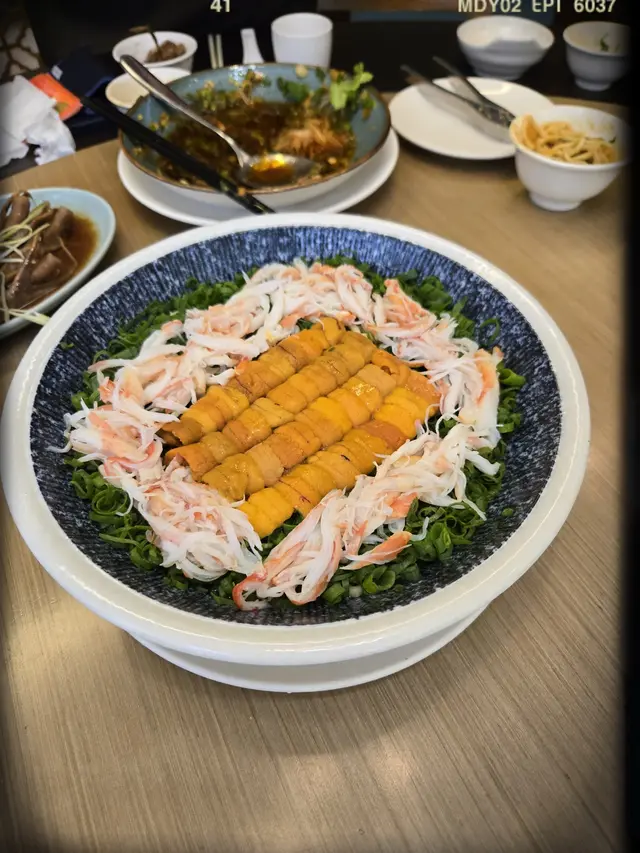 私房松葉蟹海膽麵 （需預訂；NT 4,480/小）