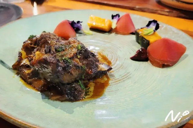 [屏東霧台]AKAME 直火柴燒料理。慢烤AKAME牛小排/稻燻乳鴿/水鹿里肌佐美園巧克力起司