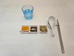 牛油、辣椒油、酸菜